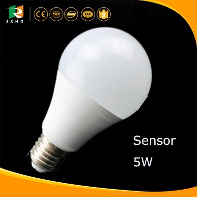 2017 China new led e27 day night light sensor led bulb Hight quality warranty 2 years